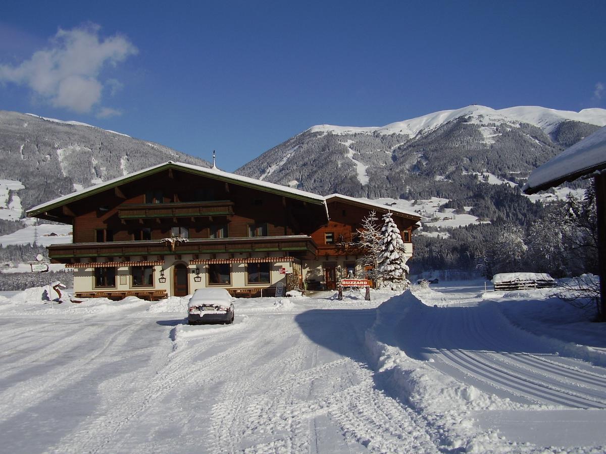 Gasthof Schuetthof Neukirchen am Grossvenediger Luaran gambar